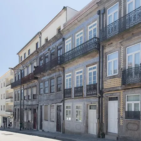 Apartment Charm Luxury House